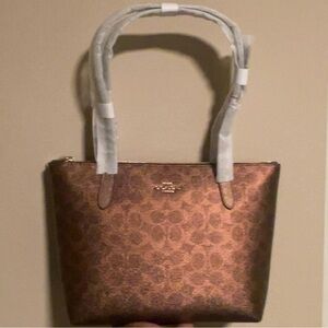 Coach Fiona Zip Tote Bag NWT